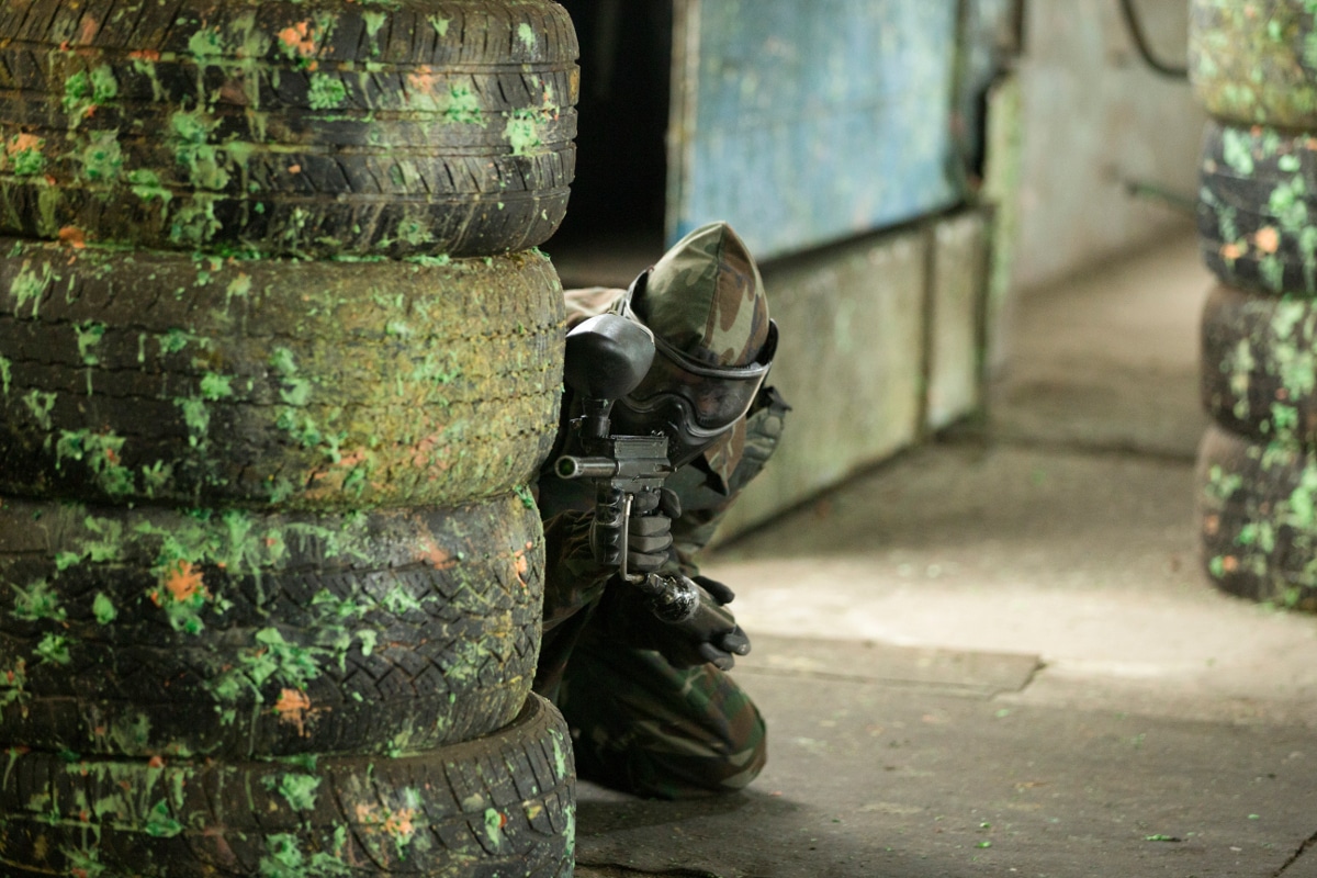 Éviter les taches de paintball : astuces pour rester propre